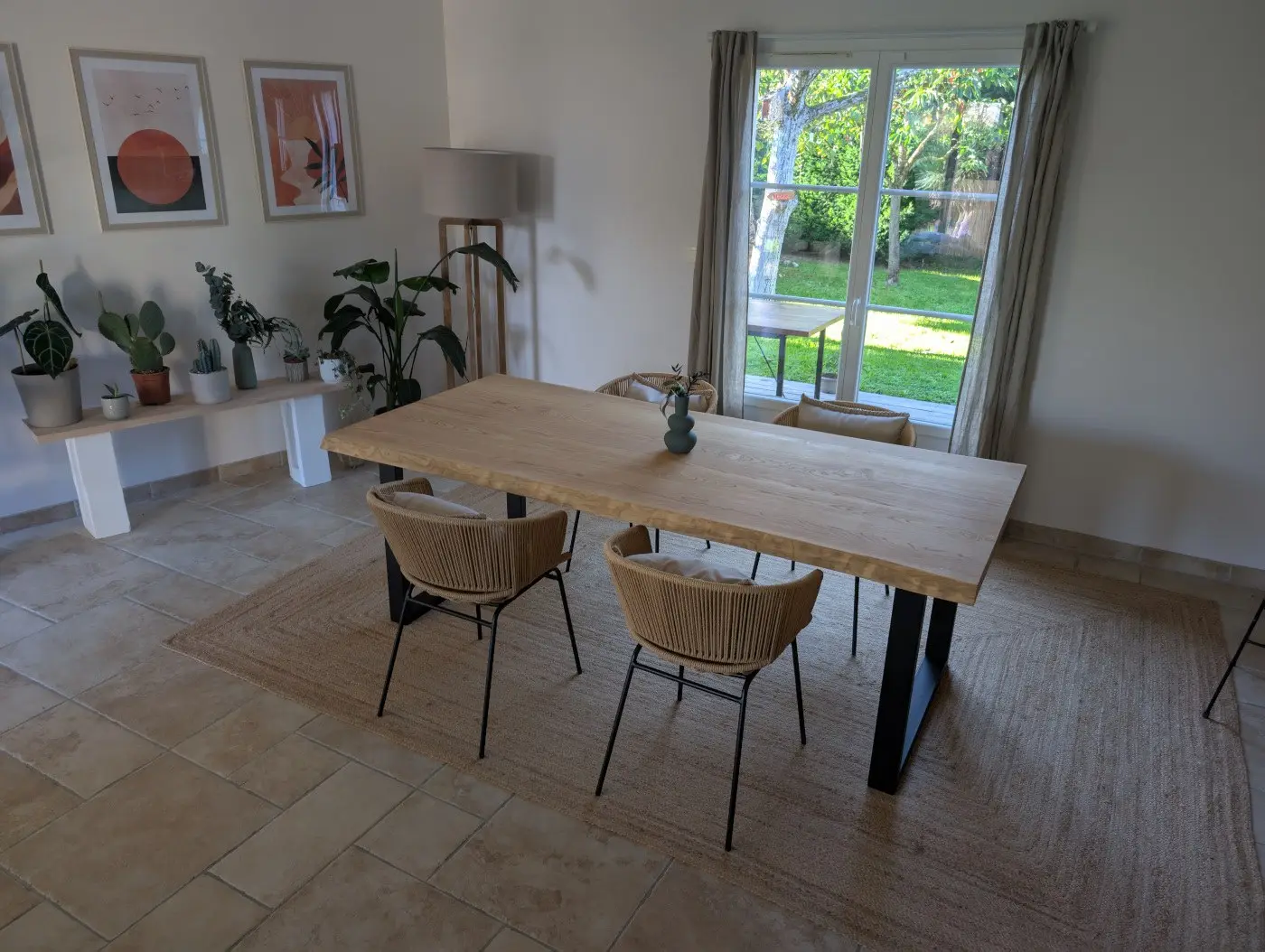 Agencement intérieur sur mesure en bois, réalisé par LARC Menuiserie