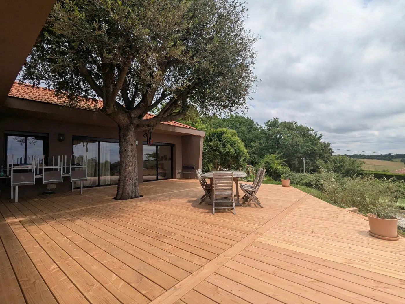 Terrasse bois sur mesure dans le Lauragais